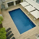 Le Yachtman, The Originals Collection Hotell 4*