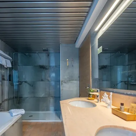 Le Yachtman, The Originals Collection 4*