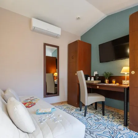 Hotel Le Yachtman 4*