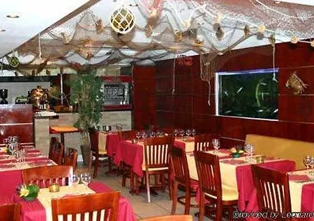勒亚彻特曼酒店 酒店 拉罗歇尔