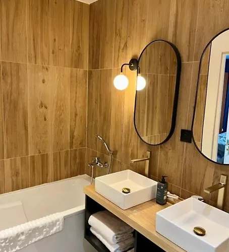 Le Yachtman, The Originals Collection Hotel La Rochelle (Charente-Maritime)